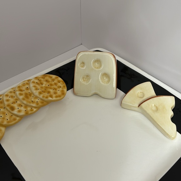 Lotus Novelty 1999 Ceramic Cheese & Crackers Platter - Picture 3 of 6